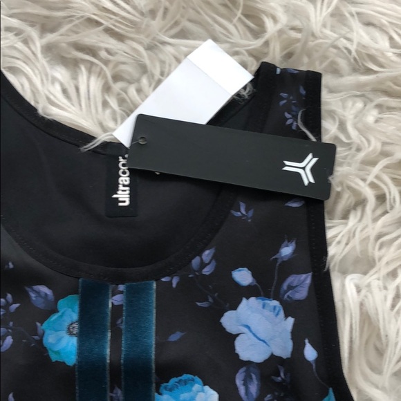 NEW • Ultracor • Botanica Floral Crop Top Black - Picture 6 of 6